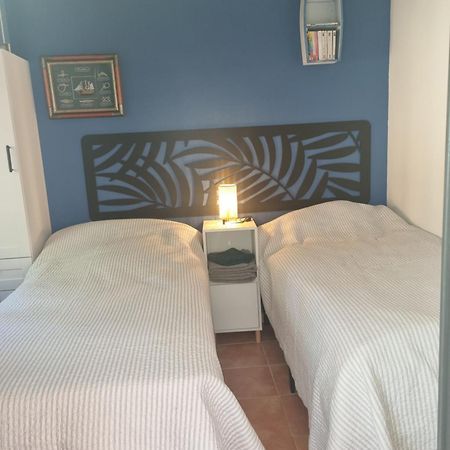 Coustelline Apartman Le Lavandou Kültér fotó