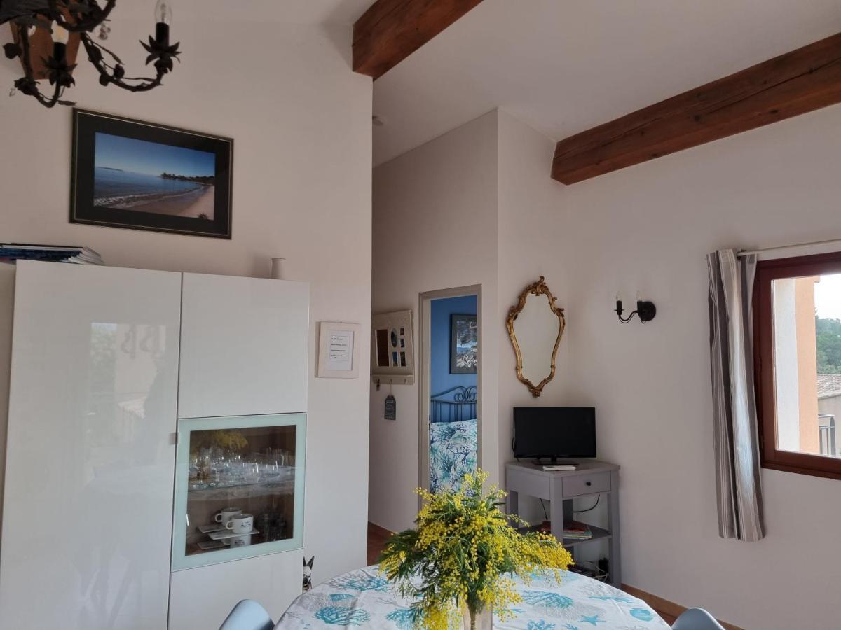 Coustelline Apartman Le Lavandou Kültér fotó