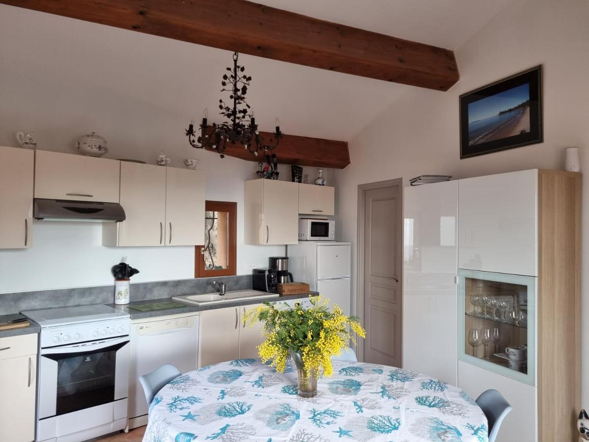 Coustelline Apartman Le Lavandou Kültér fotó